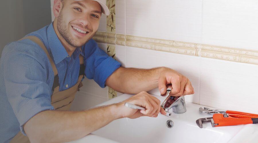 Professional clogged drains services in Mount Auburn, IL